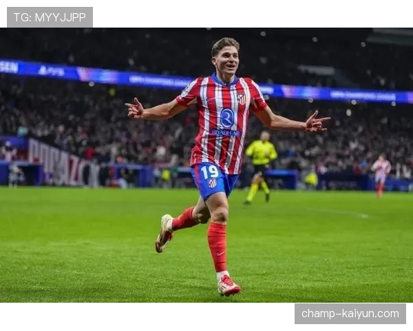 阿尔瓦雷斯接受专访：谈及在曼城的竞争与欧冠梦想