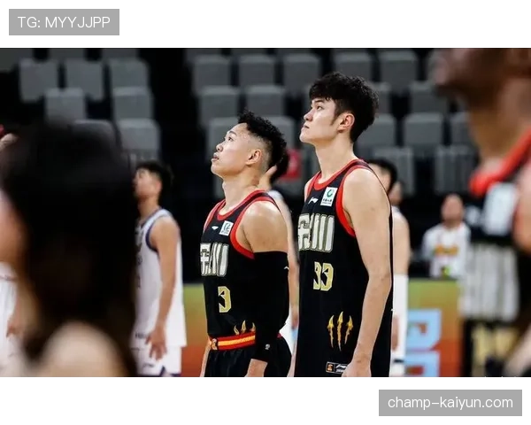 深圳队贺希宁缺阵影响球队进攻体系，连胜纪录被终结