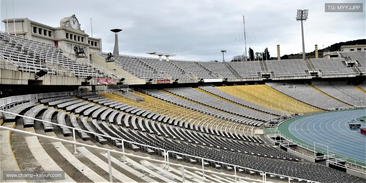 📸球员奔跑时的肌肉线条尽显爆发力！✨